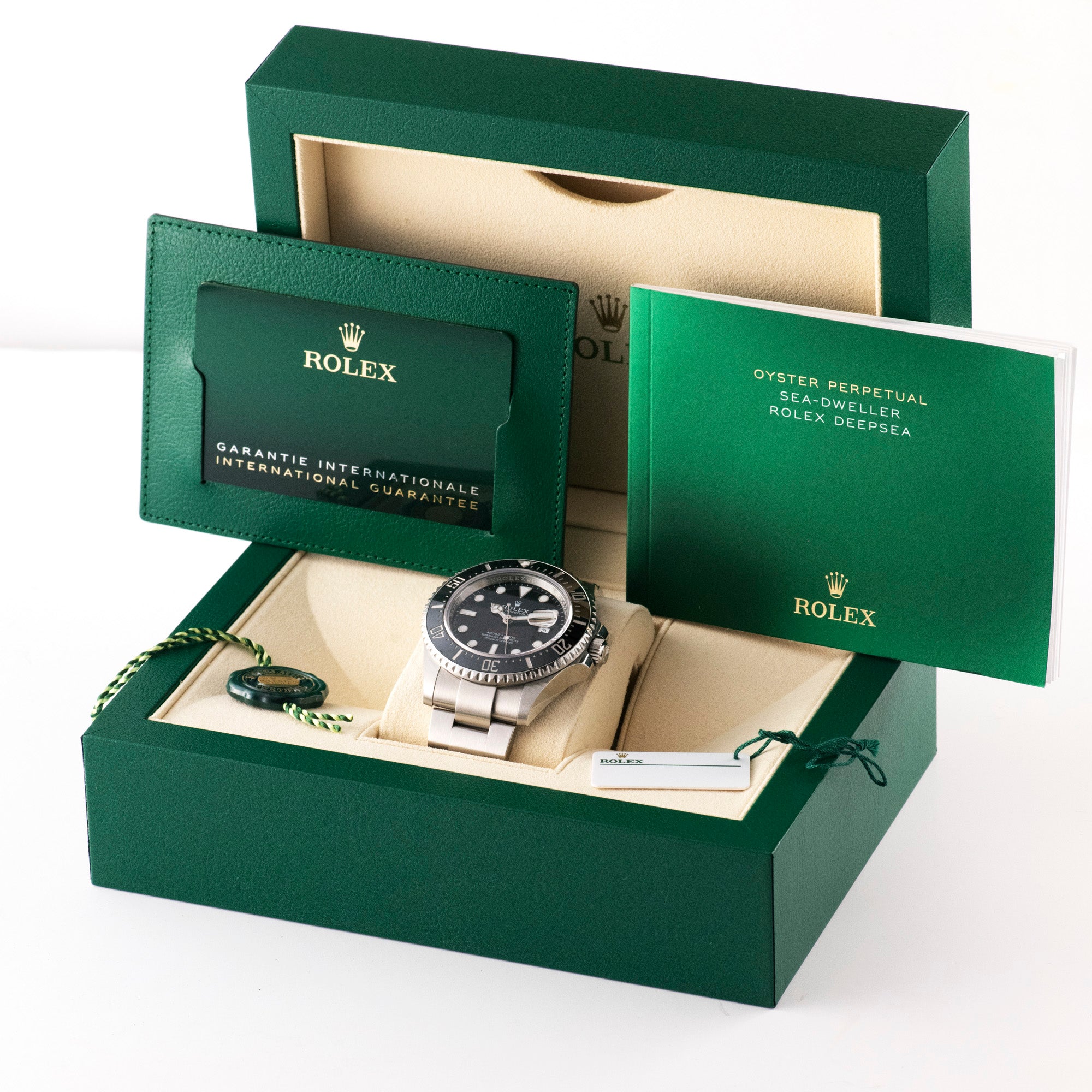 Sea-Dweller, 126600-0002