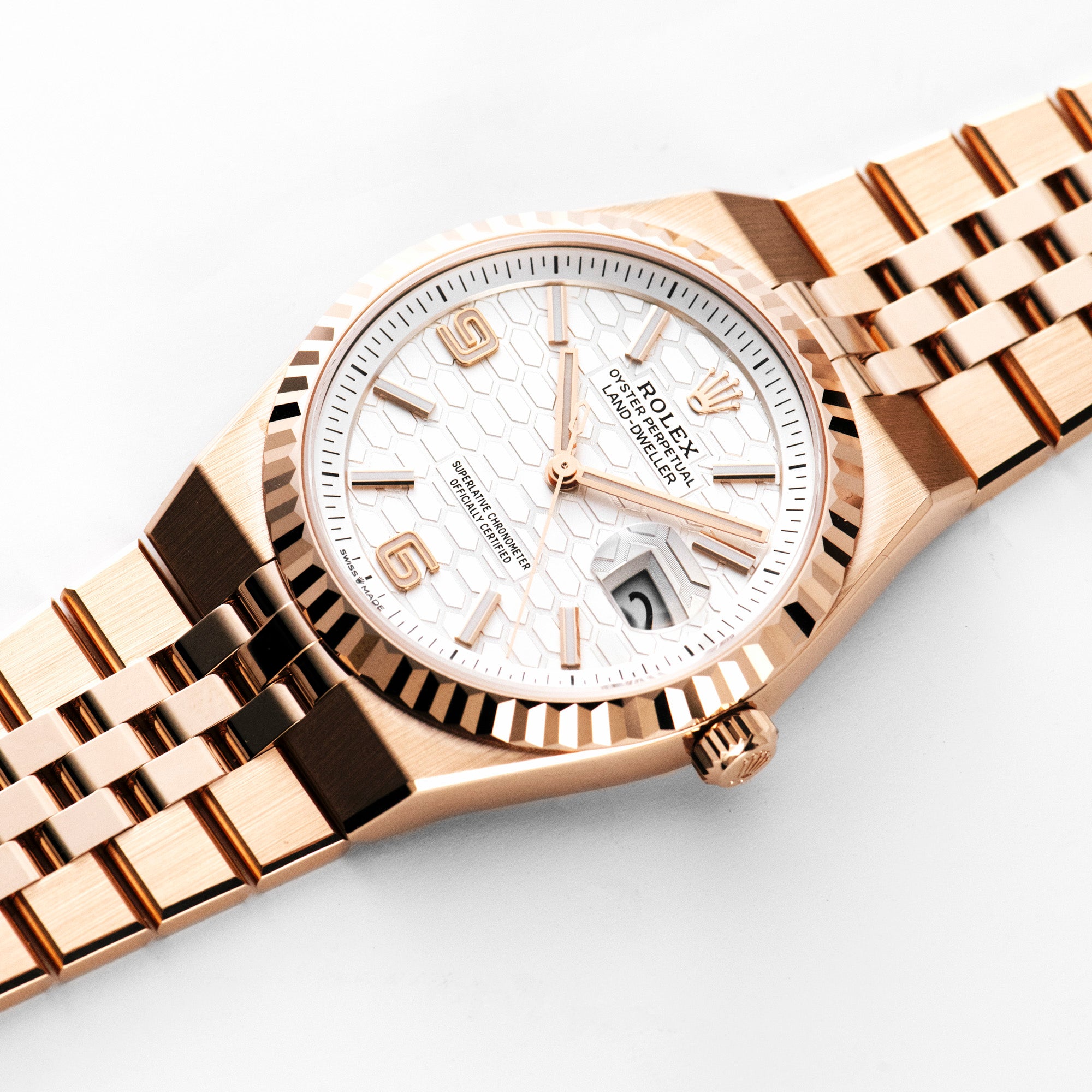 Land Dweller, 127235