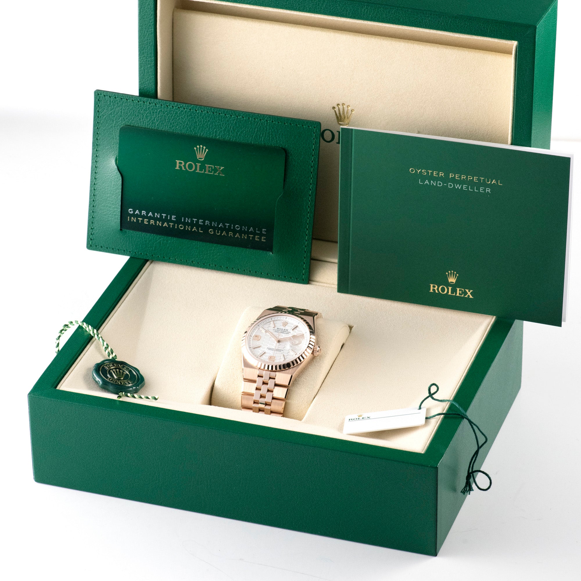 Land Dweller, 127235