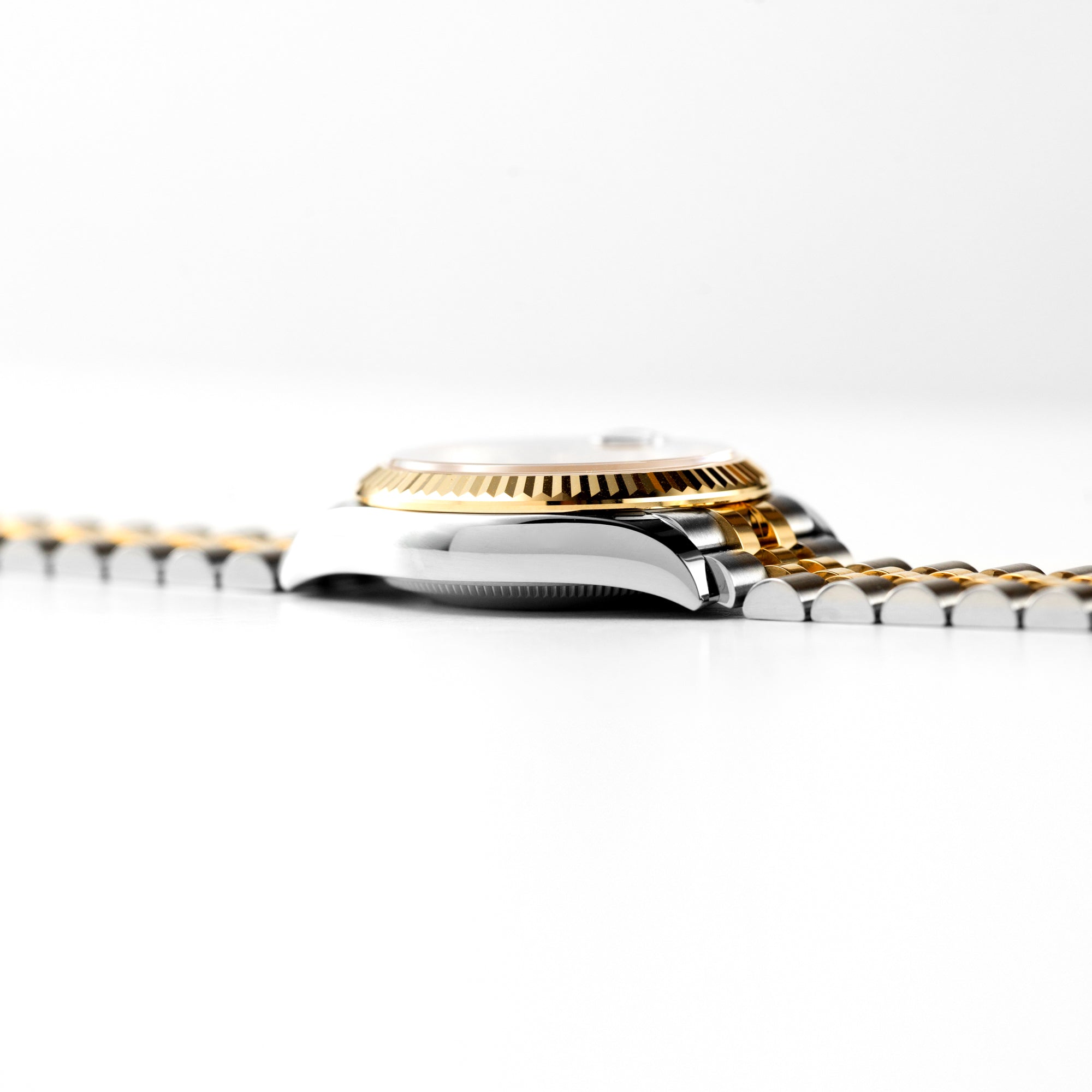 Date-Just 31, 278273