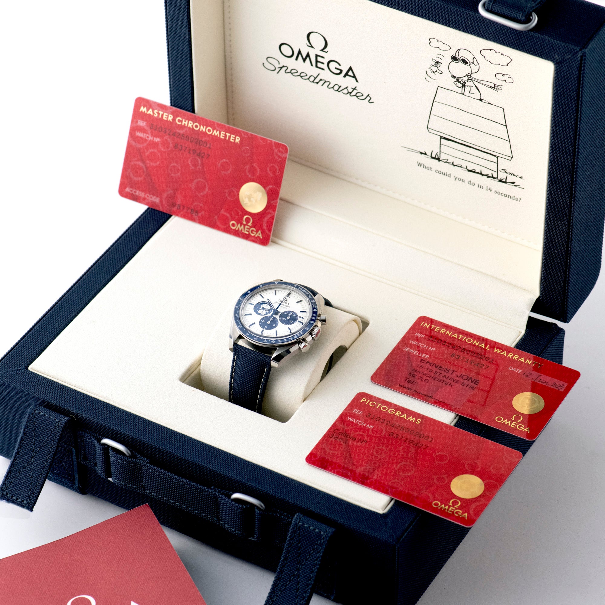 Speedmaster 'Snoopy', 310.32.42.50.02.001