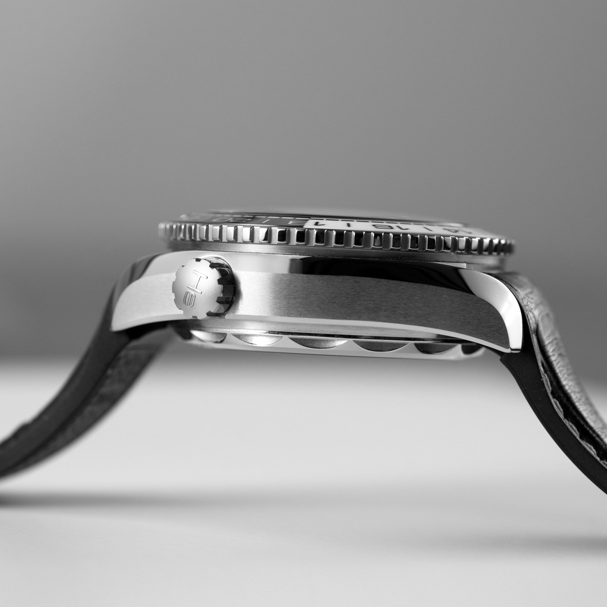 Sea-Master, 215.33.44.22.01.001