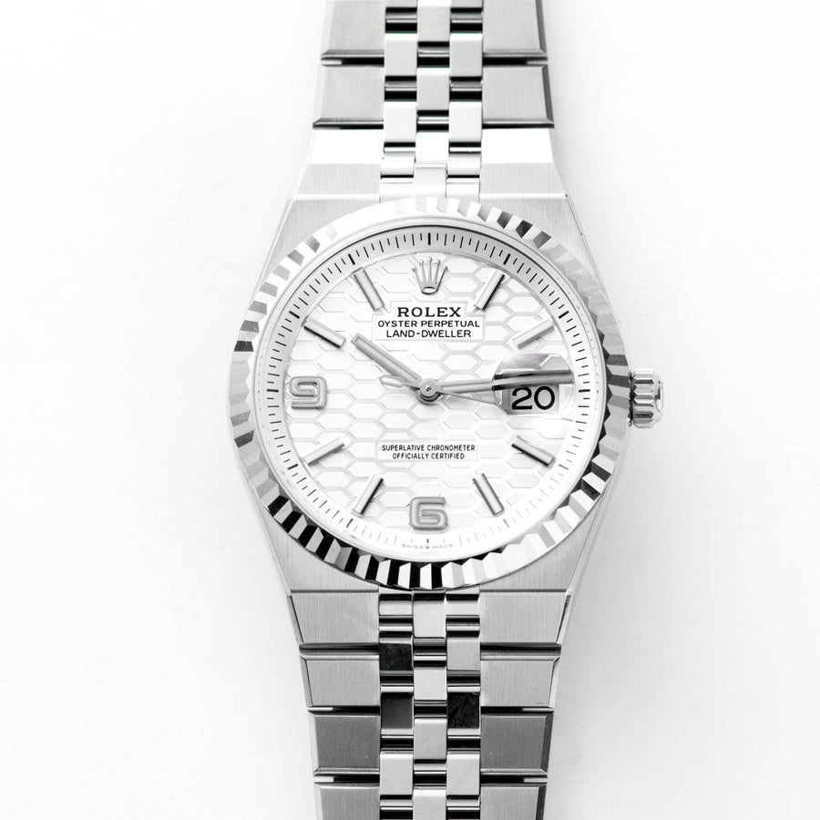 Land-Dweller, 127234