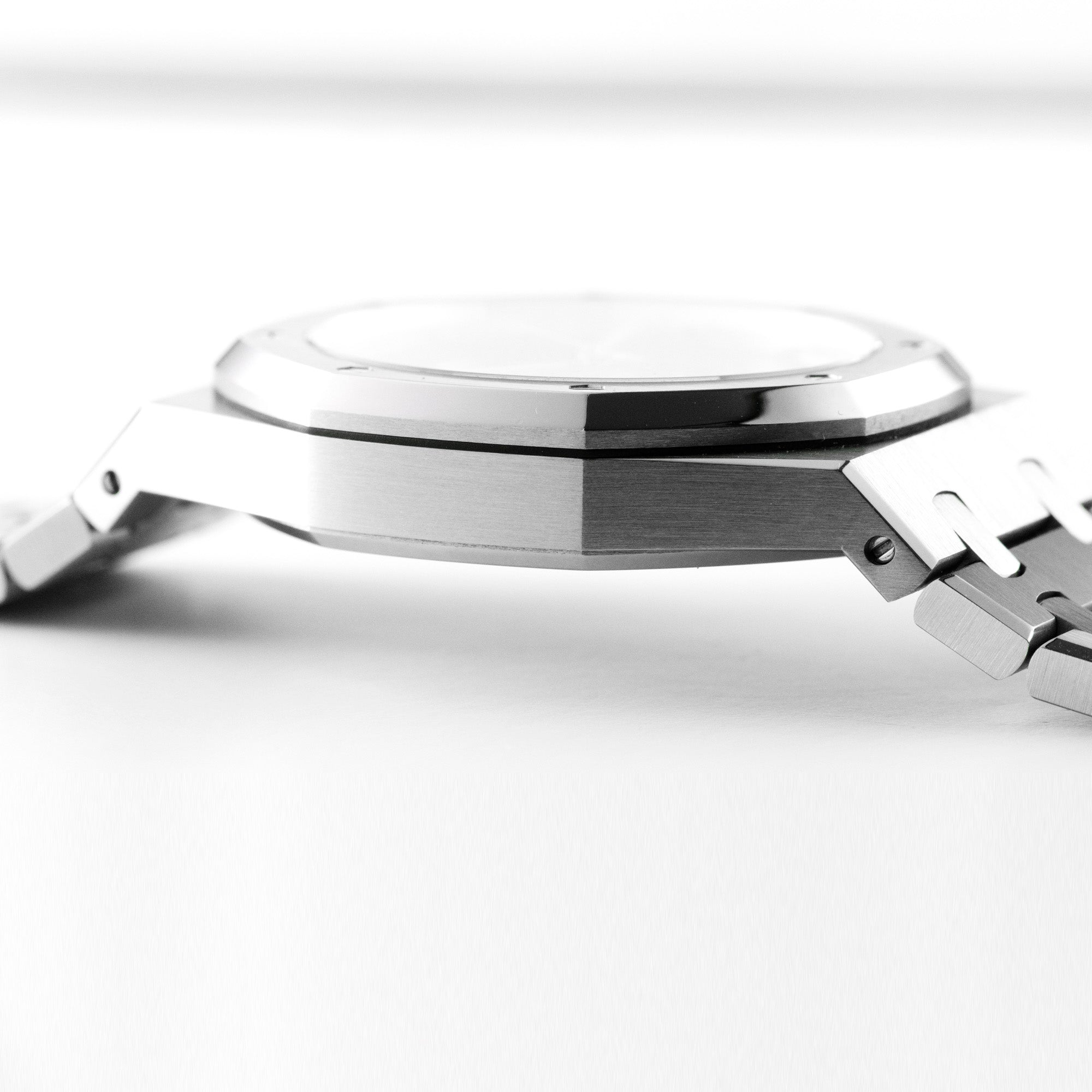 Royal Oak Skeleton, 15407ST