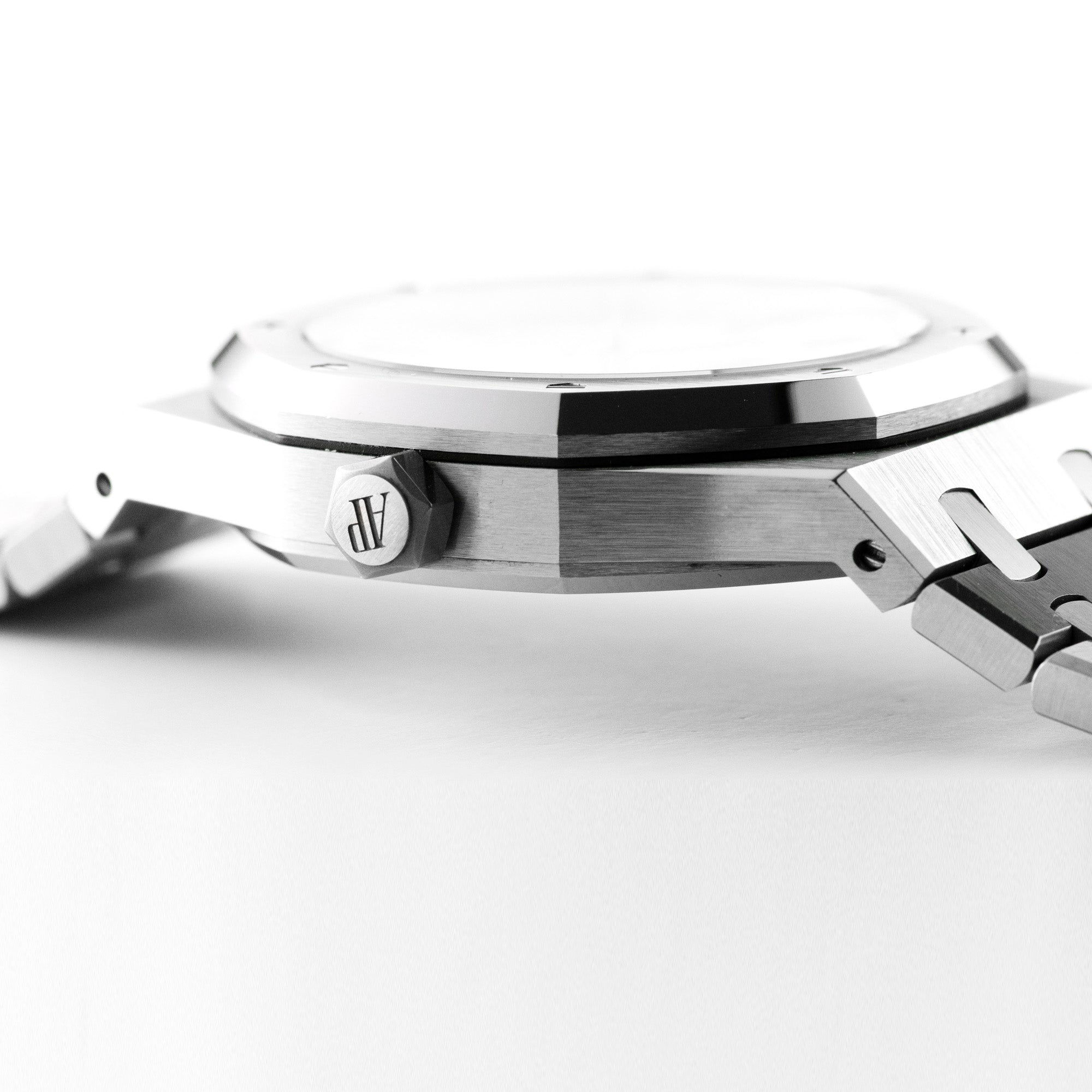 Royal Oak Skeleton, 15407ST