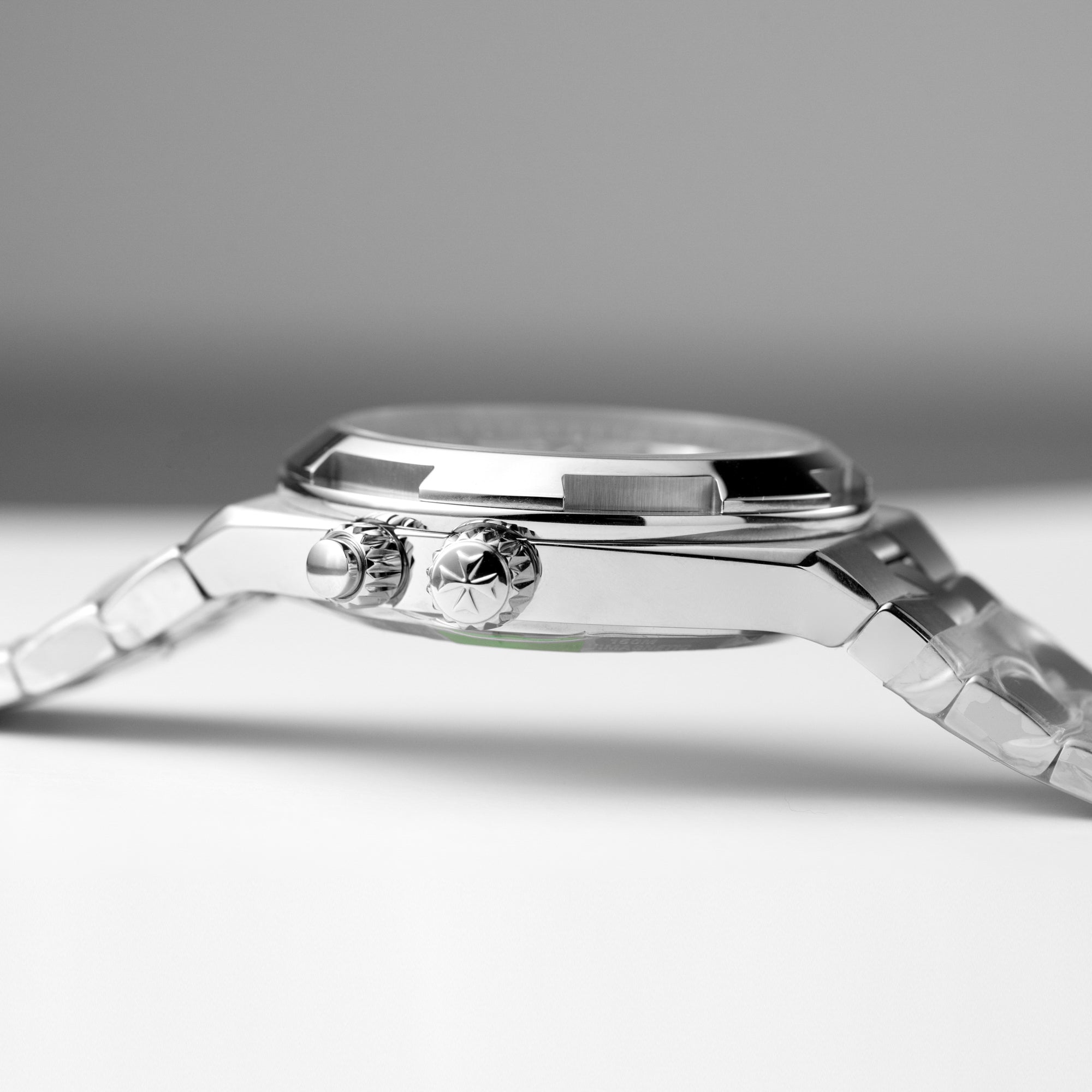 Overseas Dual Time, 7900V