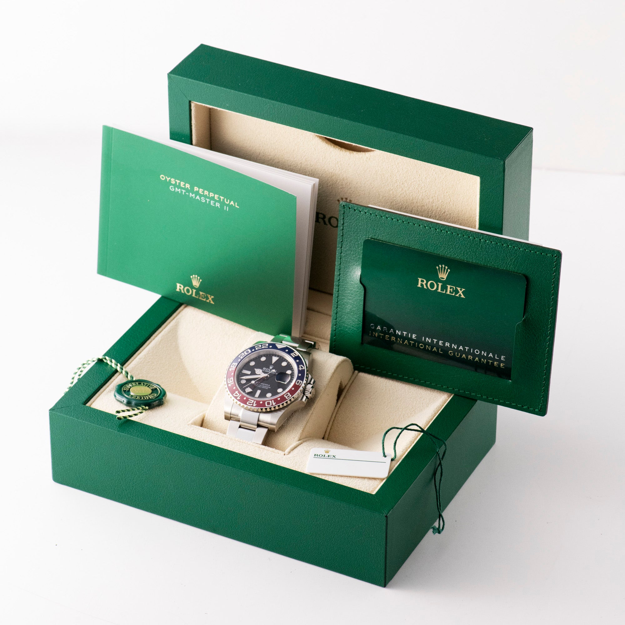 GMT-Master II Pepsi, 126710BLRO-0002