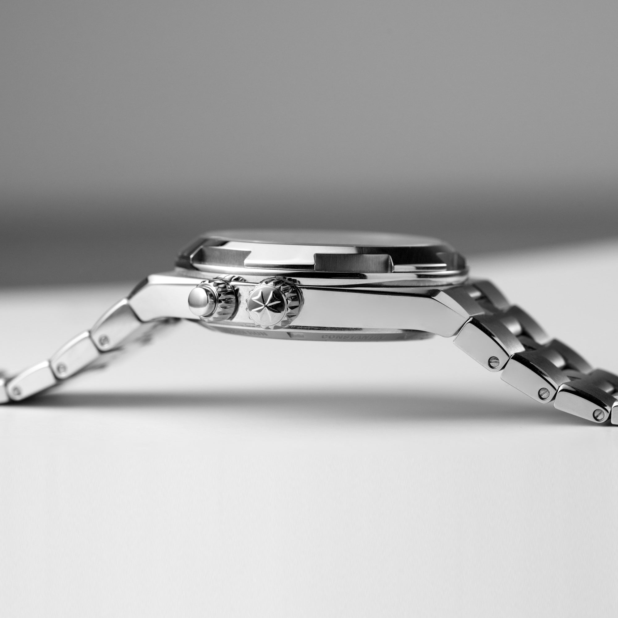 Overseas Dual Time, 7900V