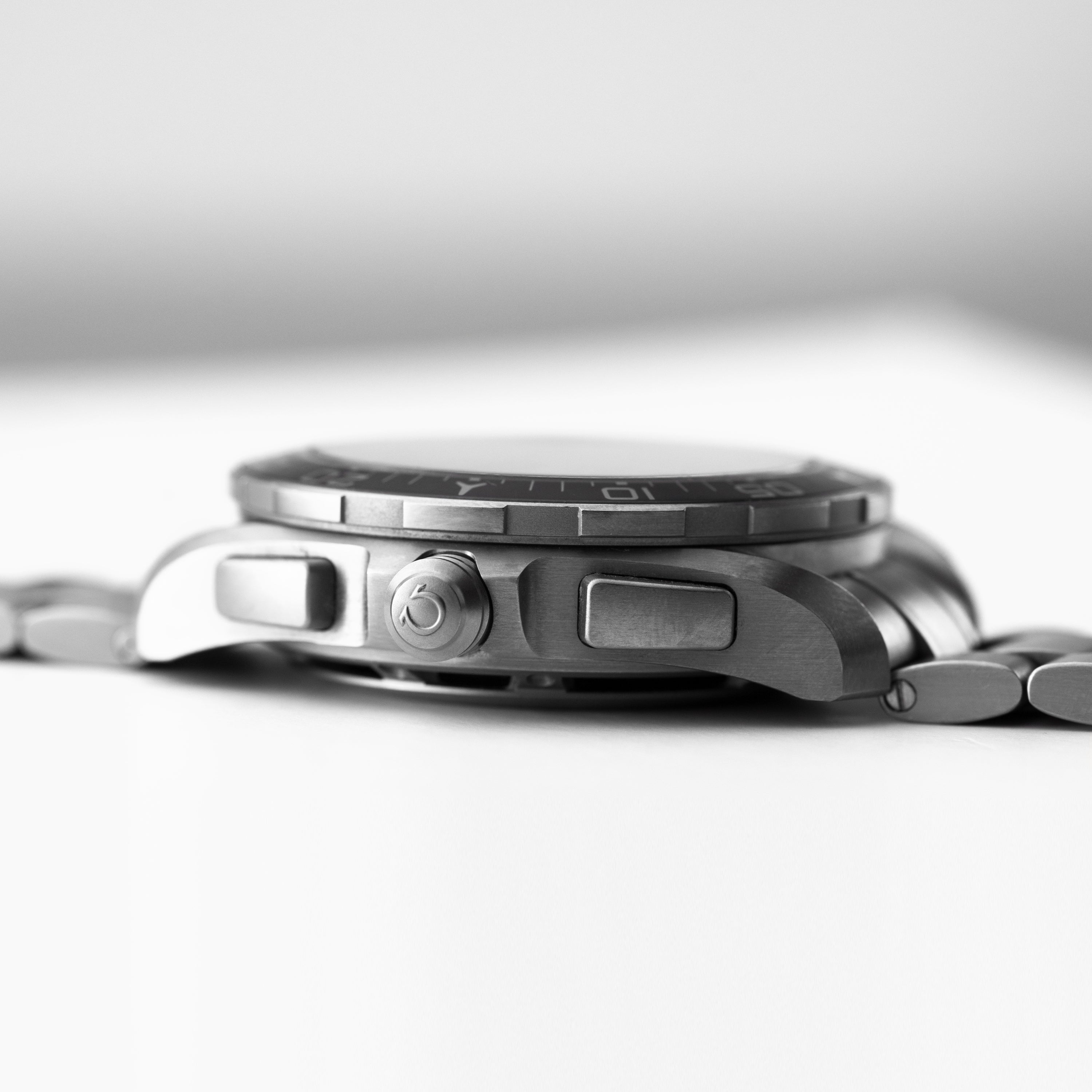 Skywalker X-33, 318.90.45.79.01.001