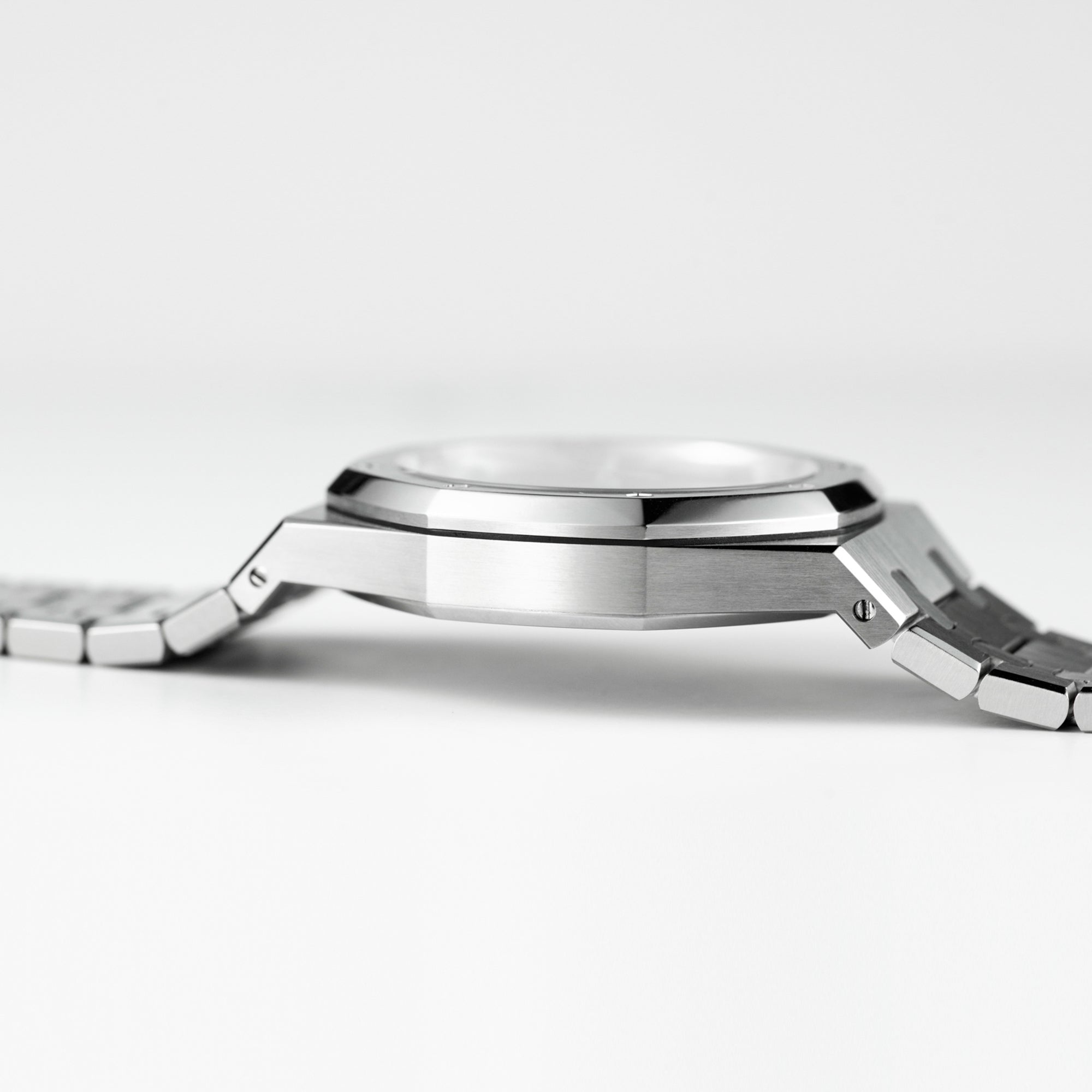 Royal Oak Skeleton, 15407ST