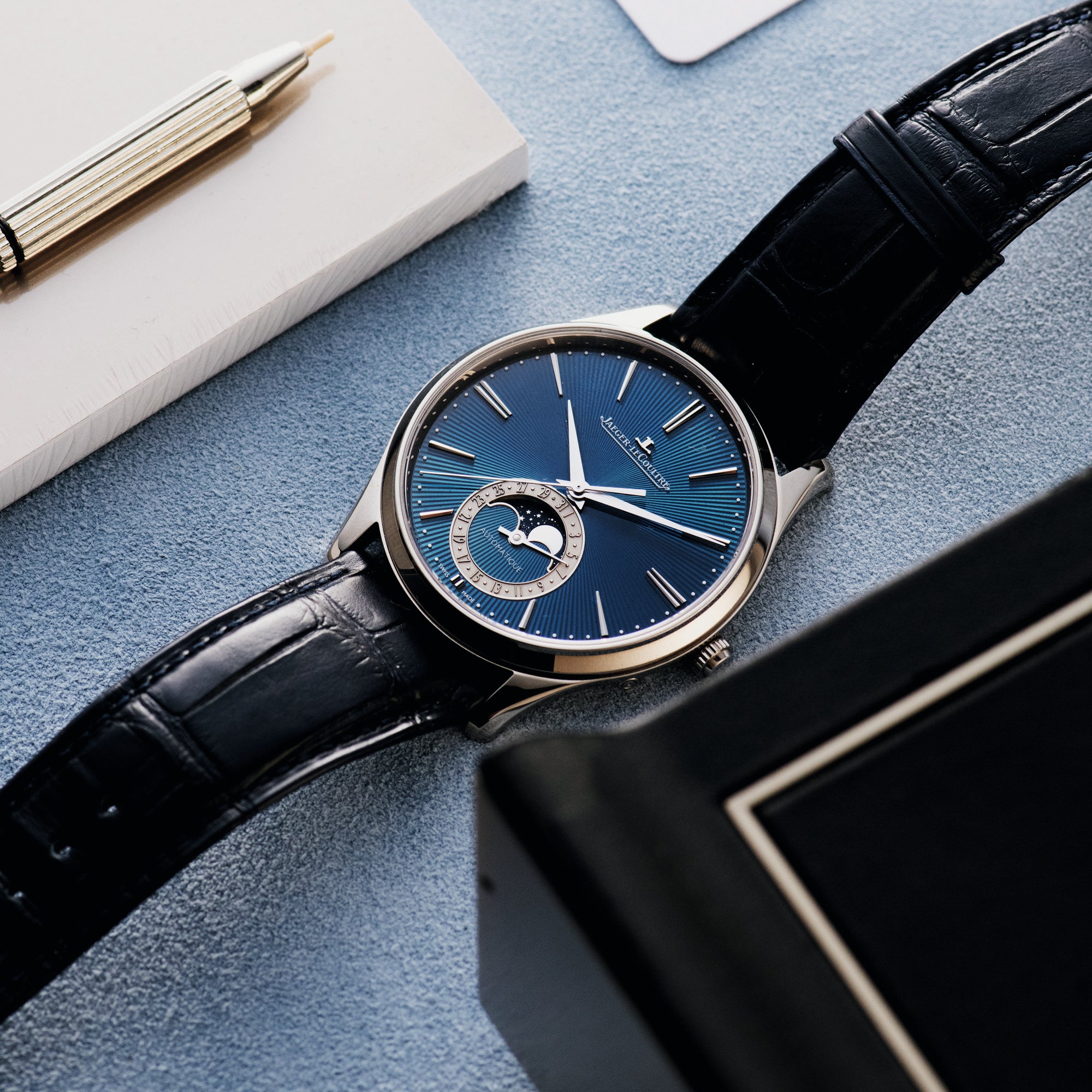 Master Ultra Thin Moon Enamel, Q13635E1
