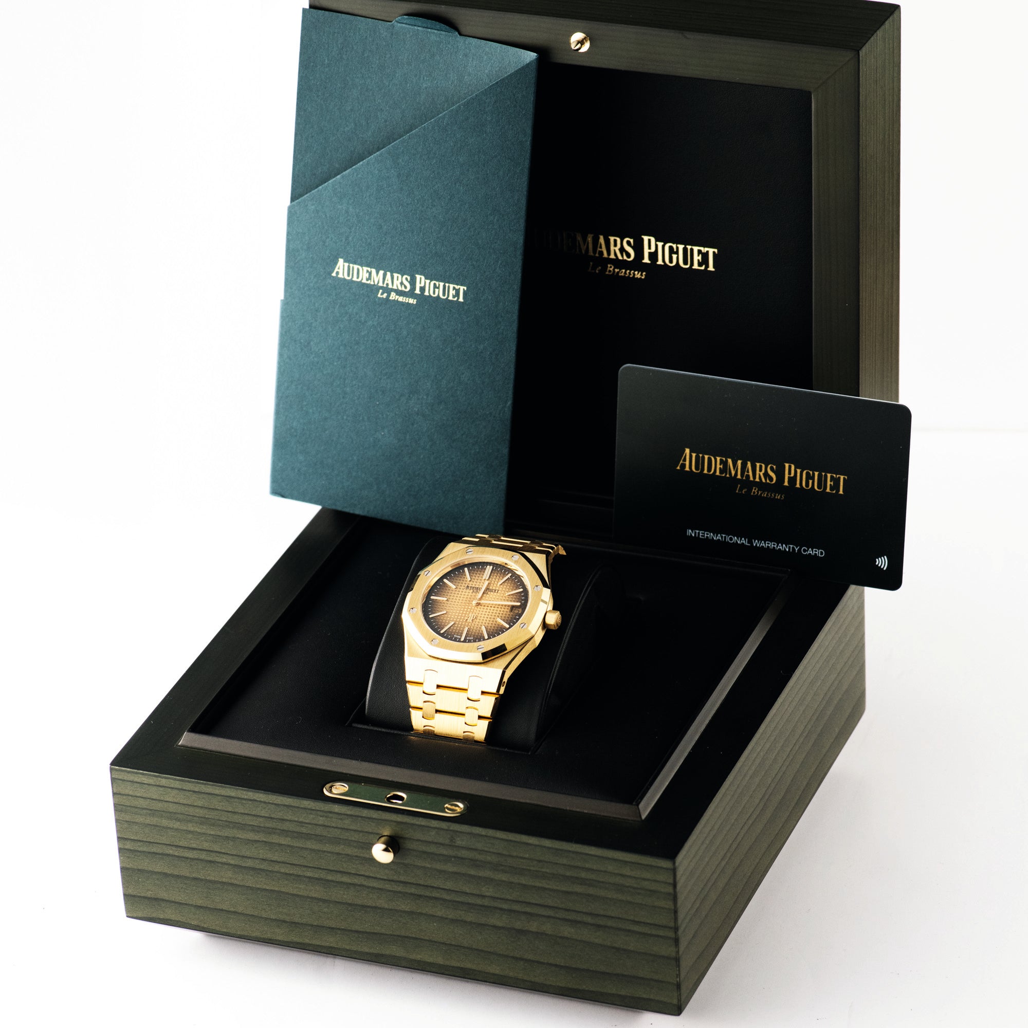 Royal Oak, 16202BA