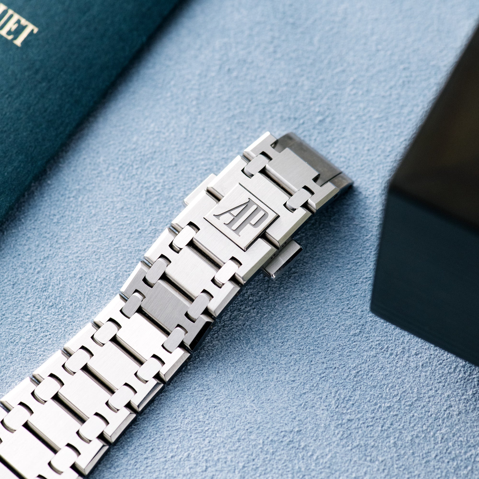 Royal Oak Jumbo Extra-Thin, 16202ST