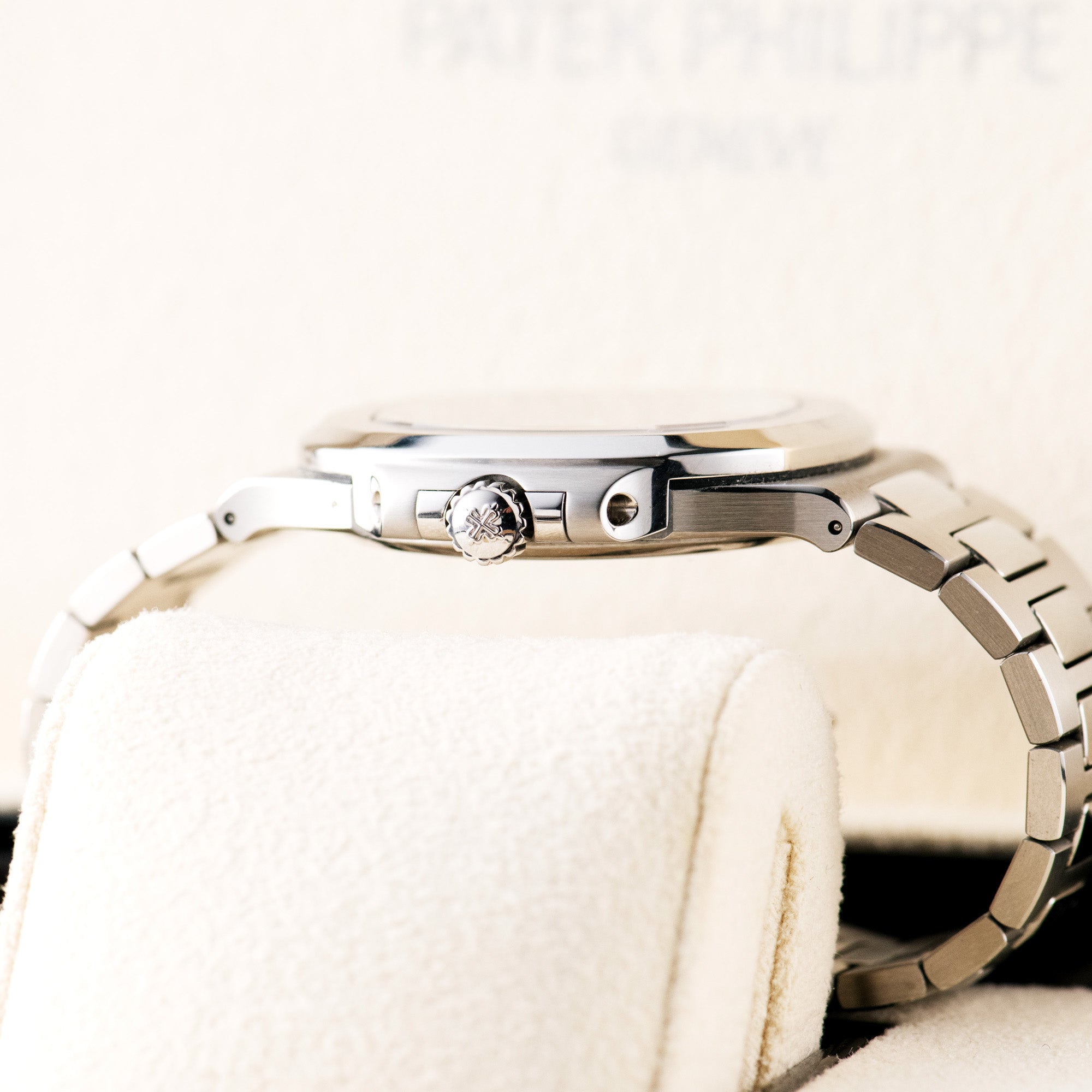 Nautilus Moon Phase, 5712/1A-001
