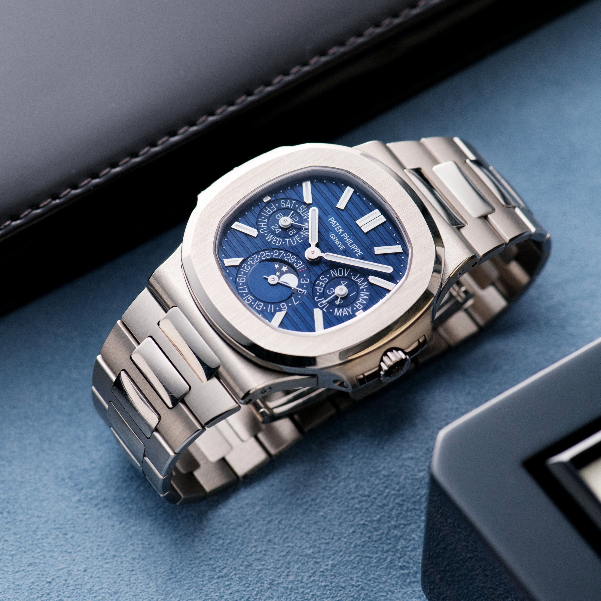 Nautilus Perpetual Calendar, 5740/1G-001