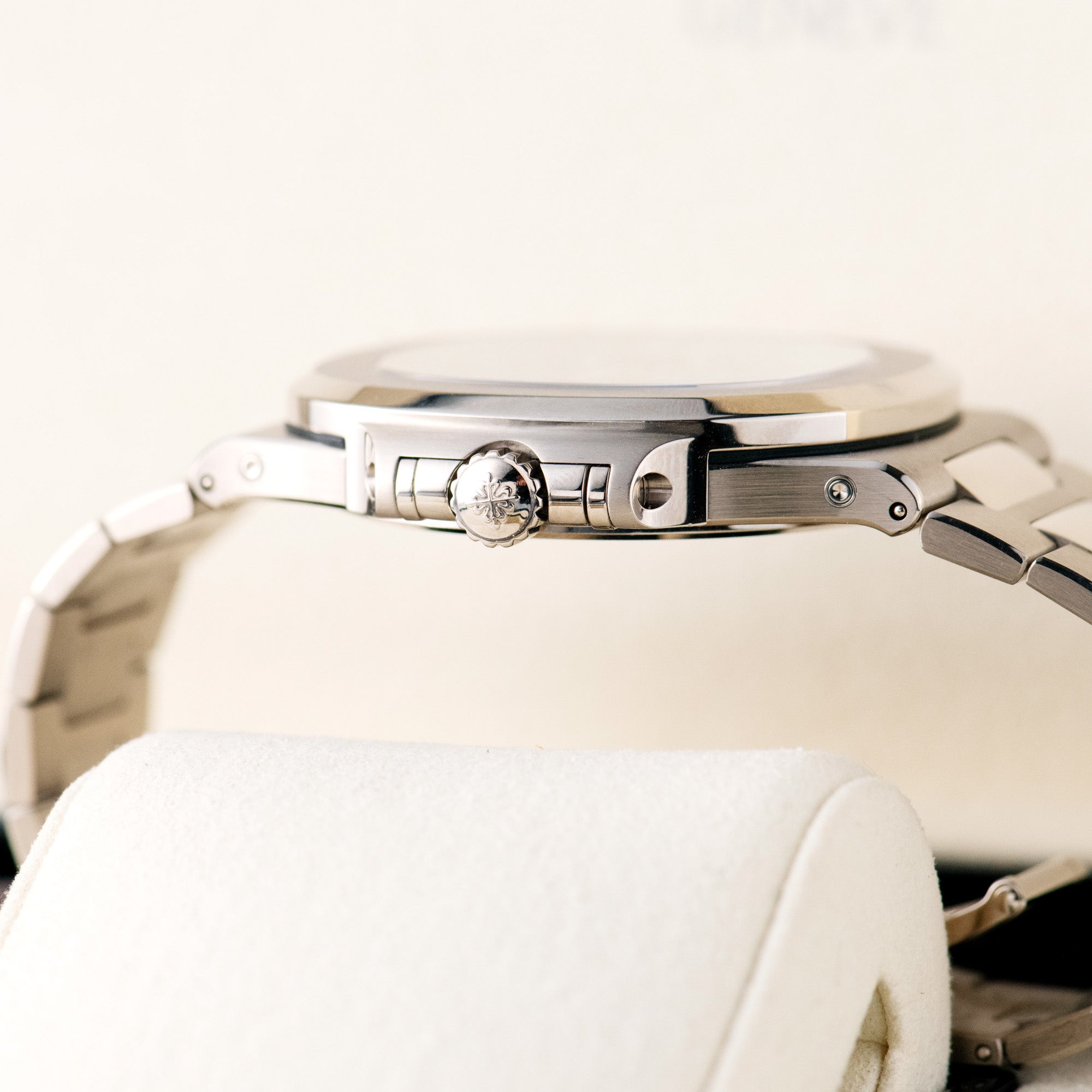 Nautilus Perpetual Calendar, 5740/1G-001