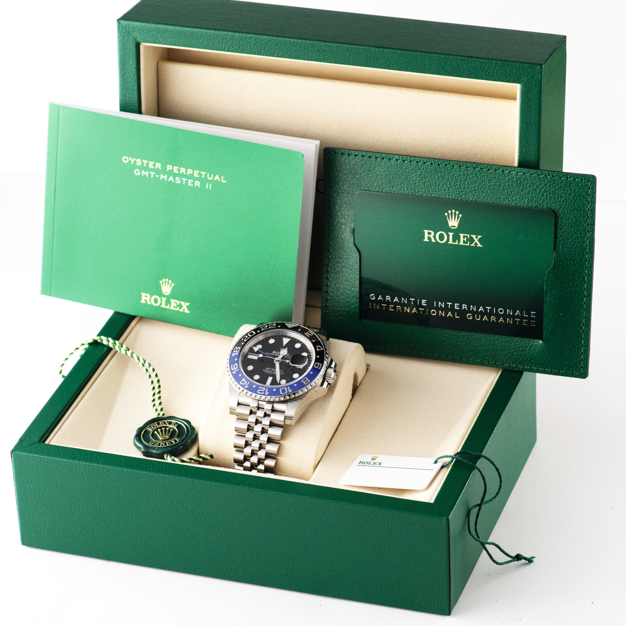 GMT-Master II 'Batgirl', 126710BLNR-0002