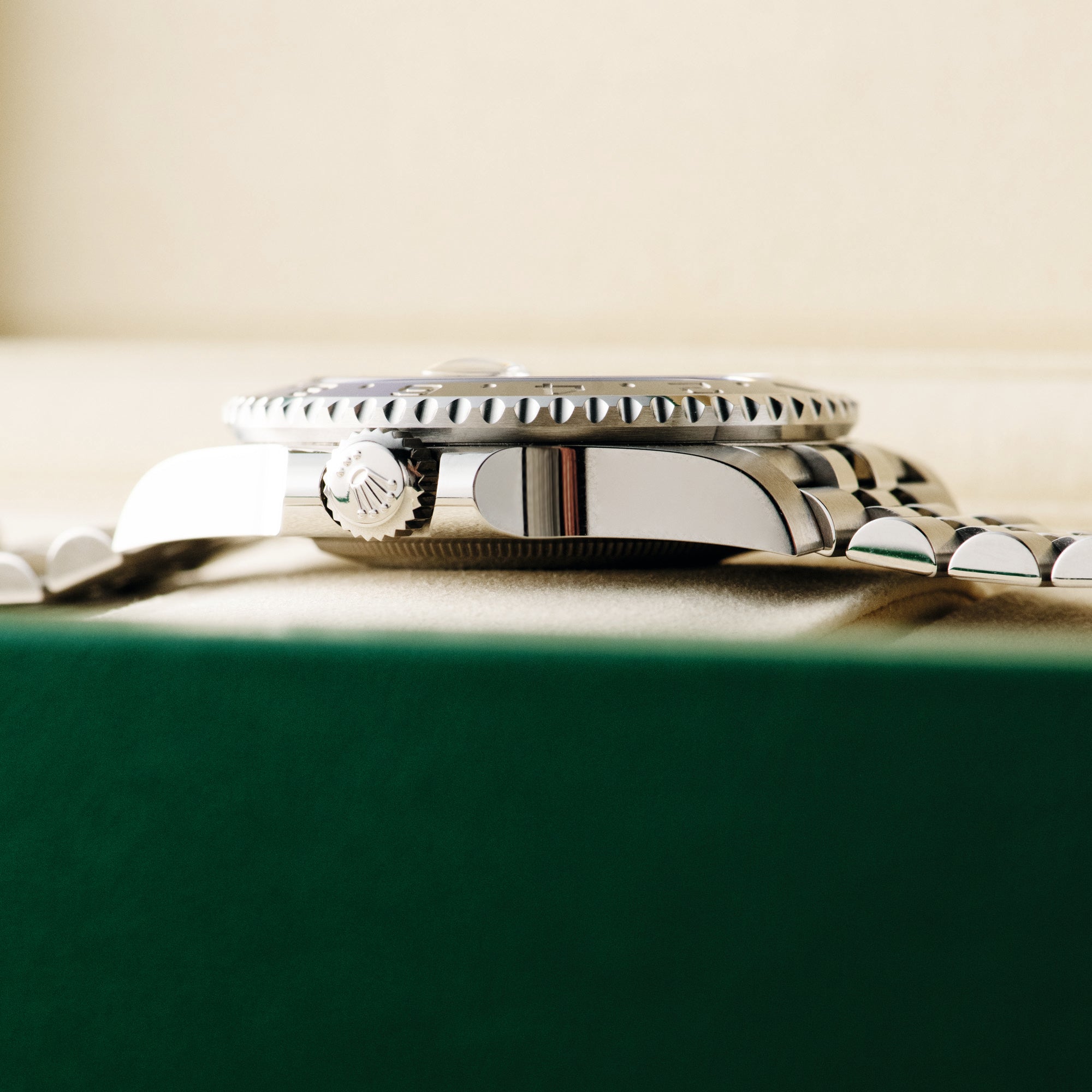 GMT-Master II 'Batgirl', 126710BLNR-0002