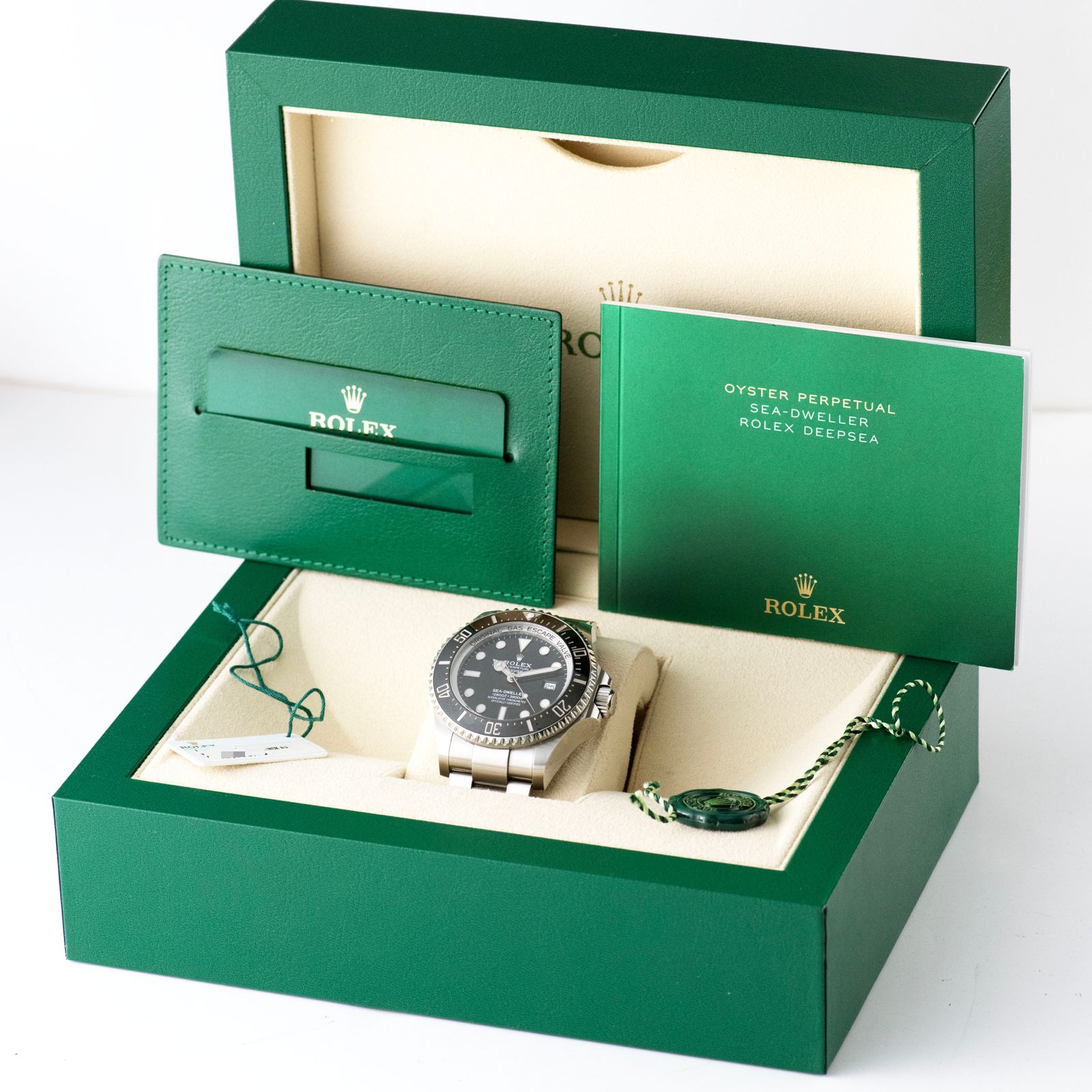 Sea-Dweller Deepsea, 126660-0001